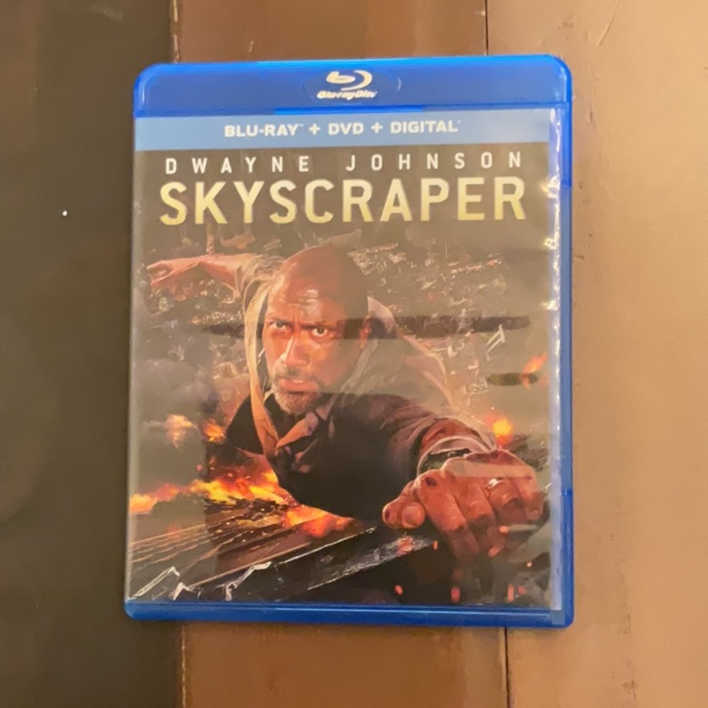 Skyscraper Blu-ray DVD Digital Combo